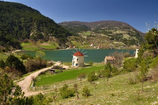 Çubuk Gölü Oluşumu ve Özellikleri
